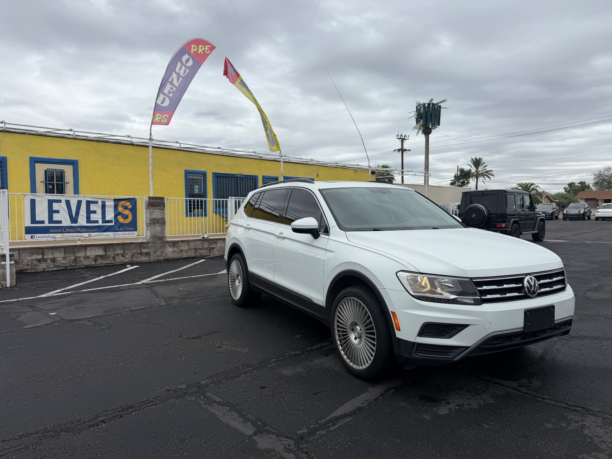 2018 Volkswagen Tiguan SE, SEL in Tucson, AZ — photo 9