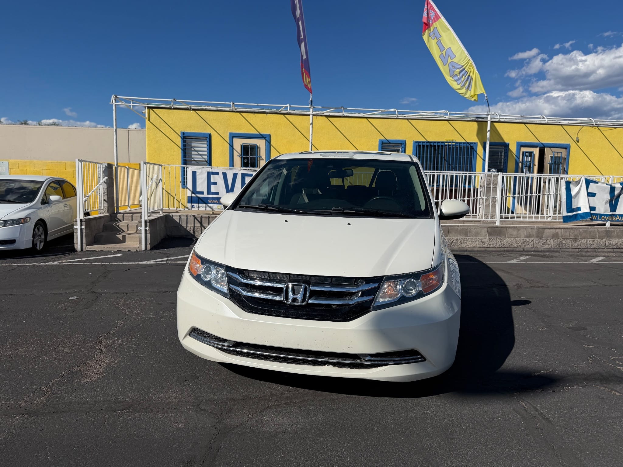 2014 Honda Odyssey EXL/EXL-NAVI/EXL-RES in Tucson, AZ — photo 8