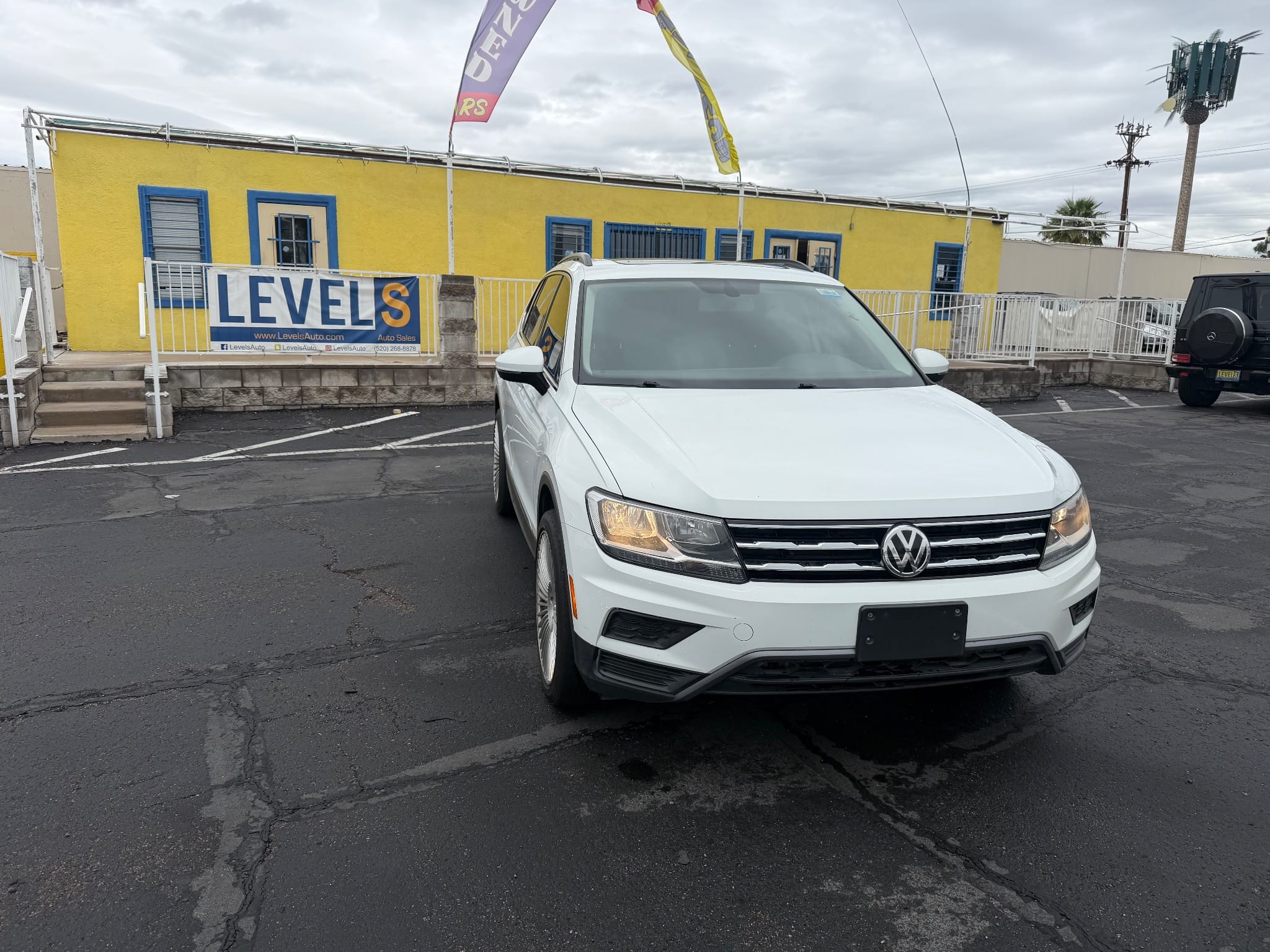 2018 Volkswagen Tiguan SE, SEL in Tucson, AZ — photo 8