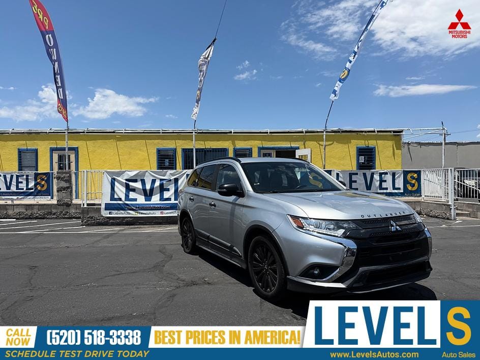 2020 Mitsubishi Outlander SEL in Tucson, AZ — photo 9