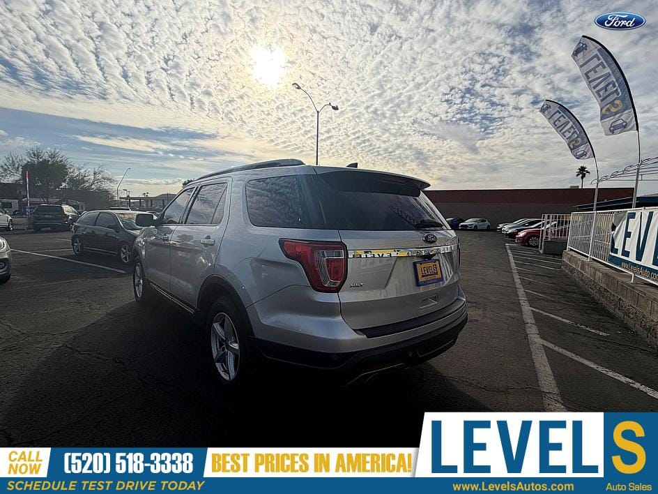 2018 Ford Explorer XLT in Tucson, AZ — photo 6