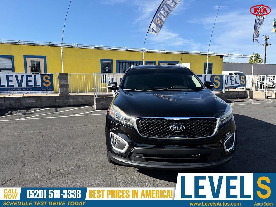 2018 KIA Sorento LX in Tucson, AZ — photo 9