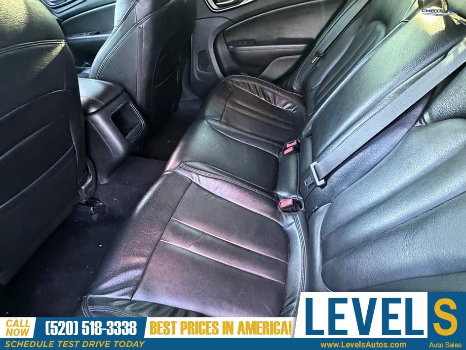 2016 Chrysler 200 Limited in Tucson, AZ — photo 10
