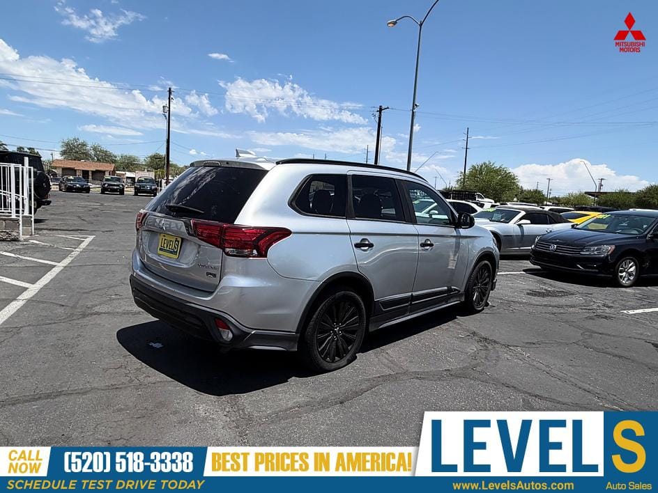 2020 Mitsubishi Outlander SEL in Tucson, AZ — photo 5