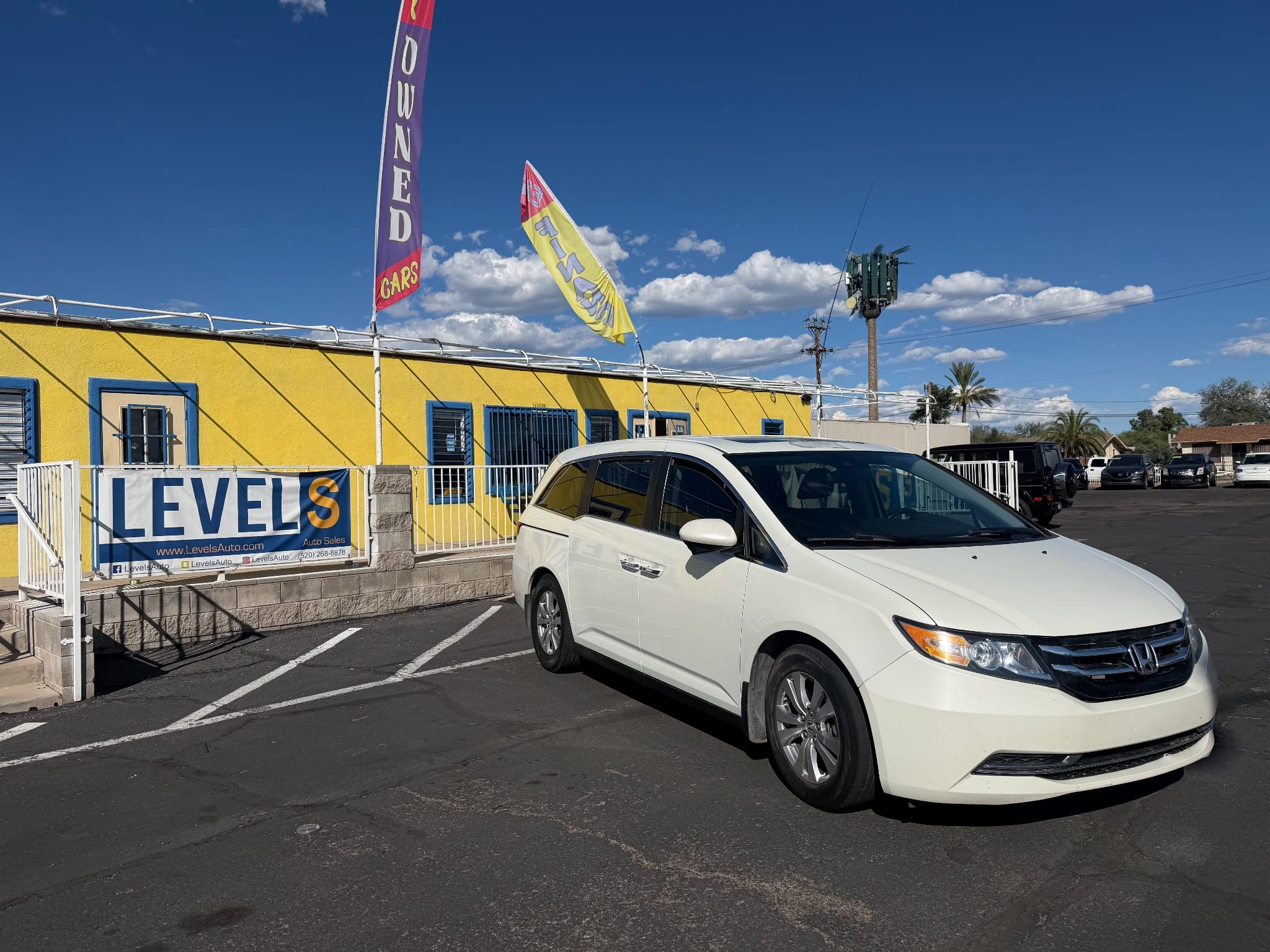 2014 Honda Odyssey EXL/EXL-NAVI/EXL-RES in Tucson, AZ — photo 10