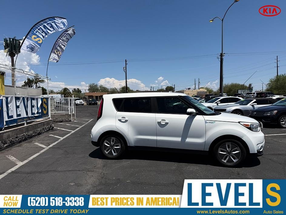 2018 KIA Soul EV EV+ in Tucson, AZ — photo 8