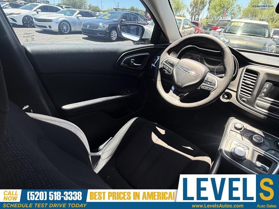 2015 Chrysler 200 Limited in Tucson, AZ — photo 12