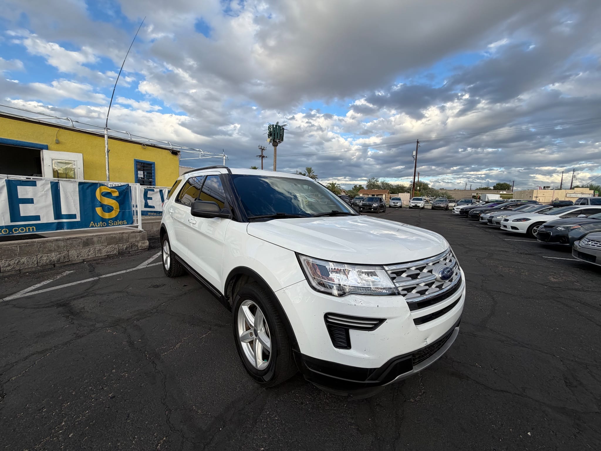 2019 Ford Explorer XLT in Tucson, AZ — photo 1