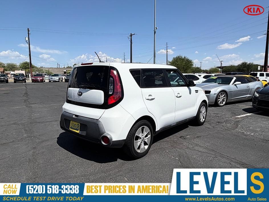 2015 KIA Soul Base in Tucson, AZ — photo 3