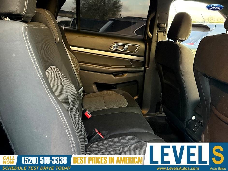 2018 Ford Explorer XLT in Tucson, AZ — photo 12