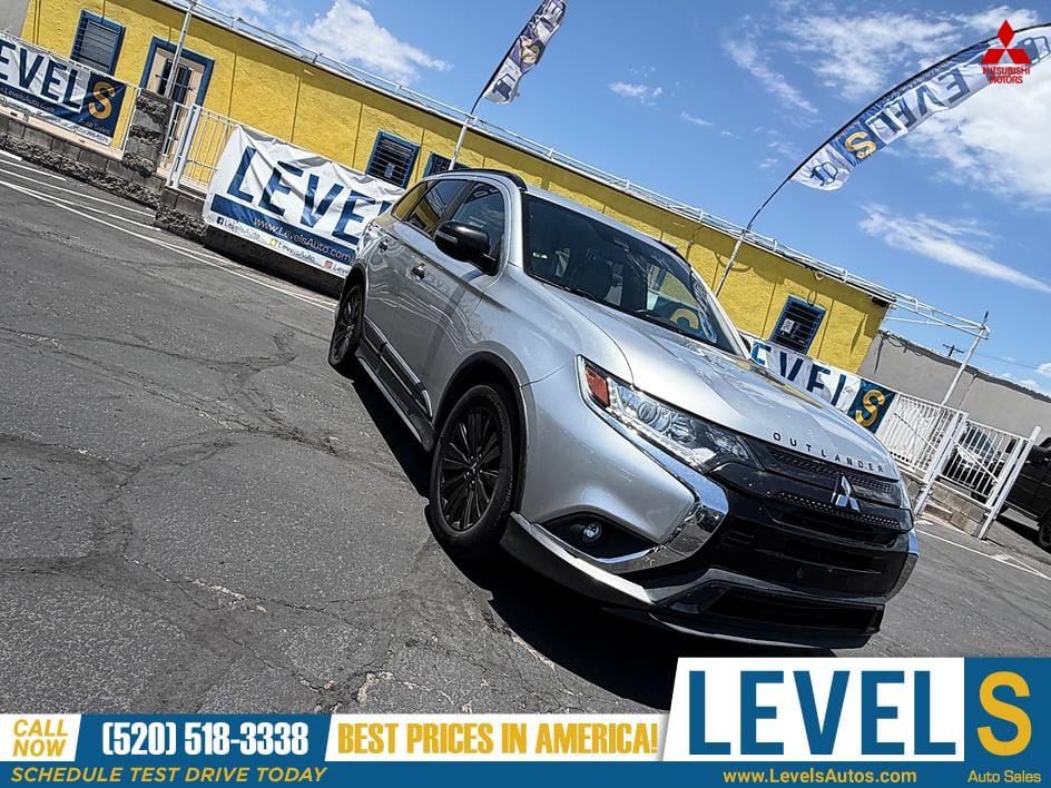 2020 Mitsubishi Outlander SEL in Tucson, AZ — photo 1