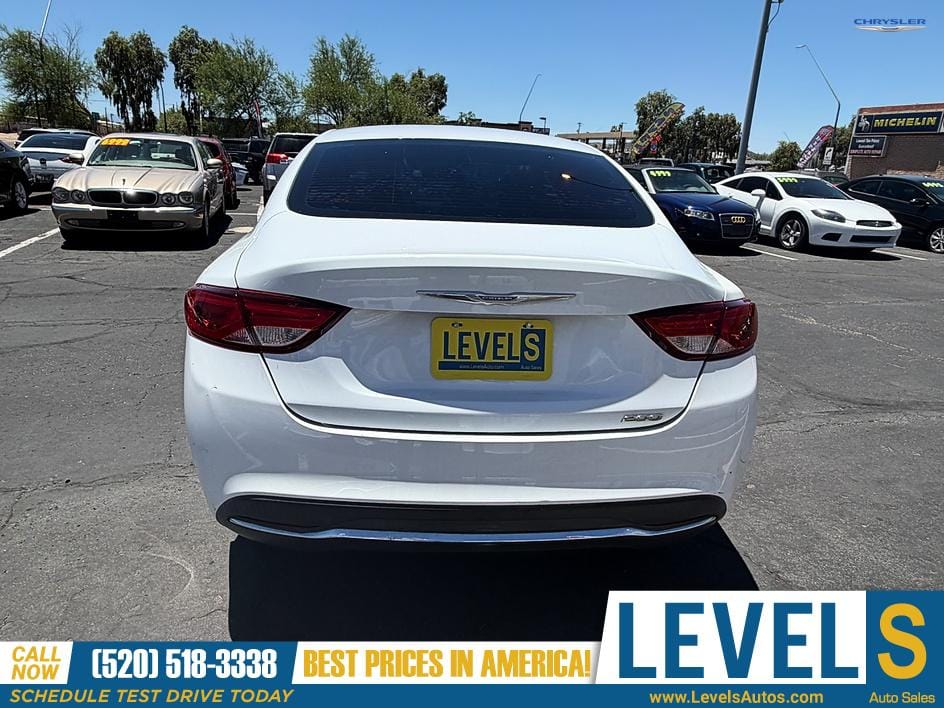 2015 Chrysler 200 Limited in Tucson, AZ — photo 4