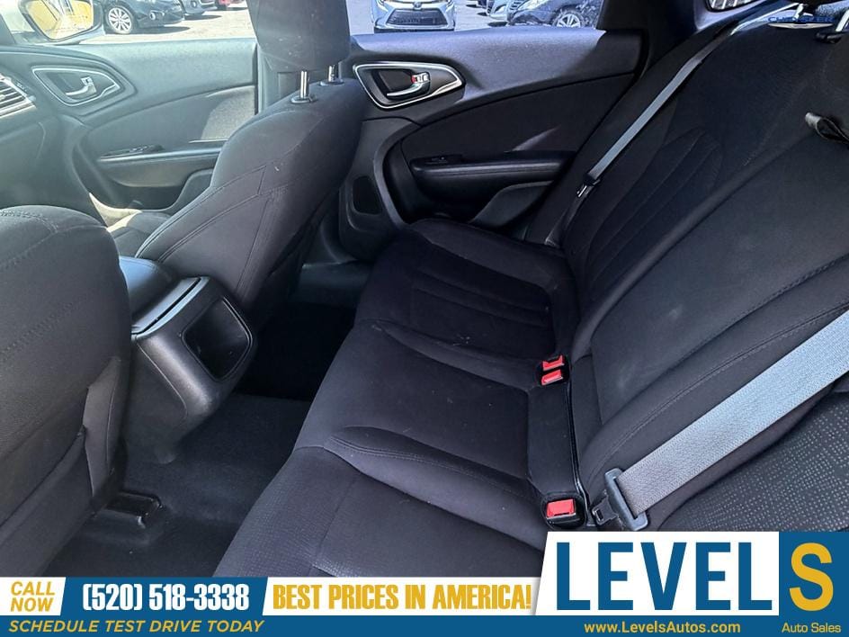 2015 Chrysler 200 Limited in Tucson, AZ — photo 11