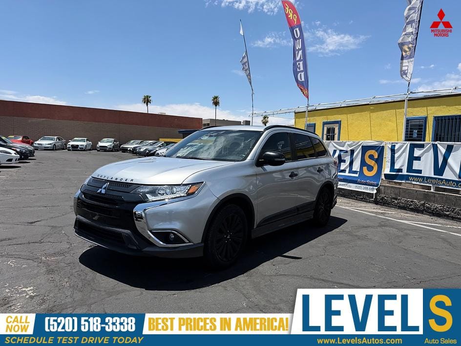 2020 Mitsubishi Outlander SEL in Tucson, AZ — photo 6
