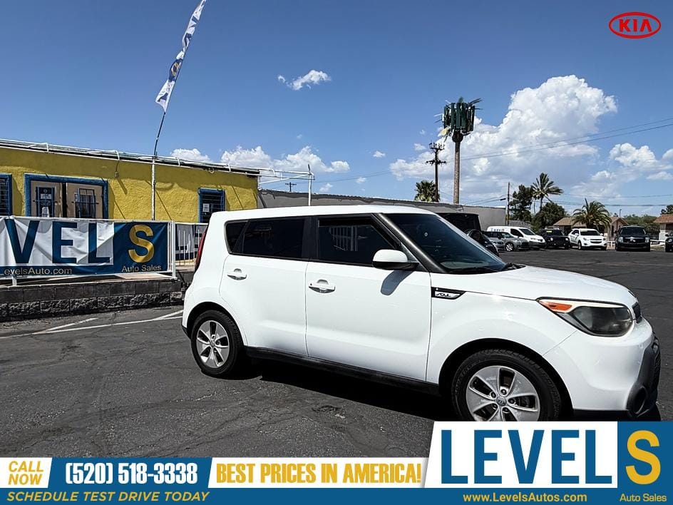 2015 KIA Soul Base in Tucson, AZ — photo 2