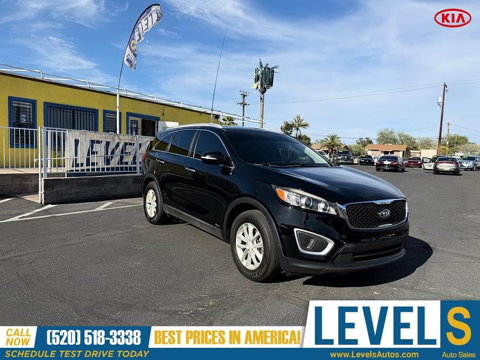 2018 KIA Sorento LX in Tucson, AZ — photo 10