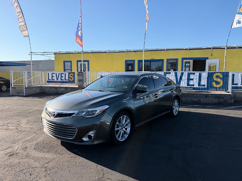2013 Toyota Avalon Limited in Tucson, AZ — photo 6