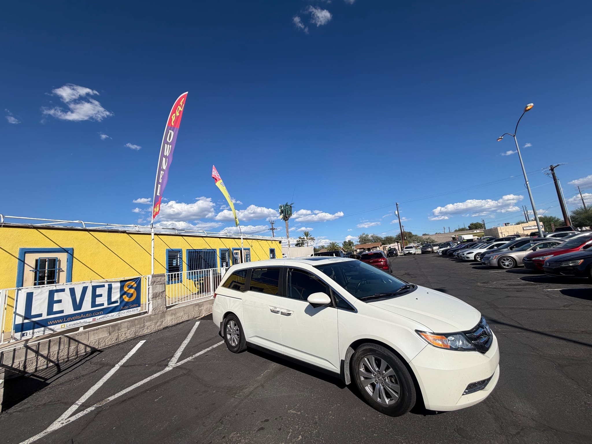 2014 Honda Odyssey EXL/EXL-NAVI/EXL-RES in Tucson, AZ — photo 2