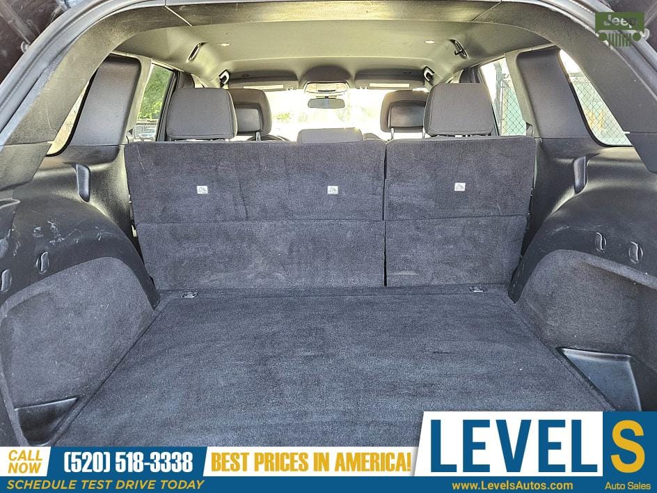 2019 Jeep Grand Cherokee Laredo in Tucson, AZ — photo 12