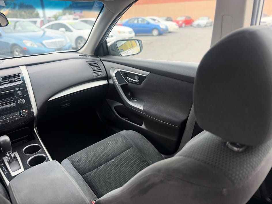 2014 Nissan Altima 2.5 SV in Tucson, AZ — photo 9
