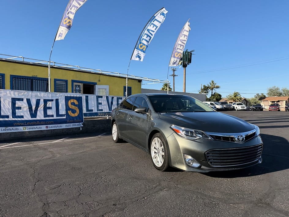 2013 Toyota Avalon Limited in Tucson, AZ — photo 9